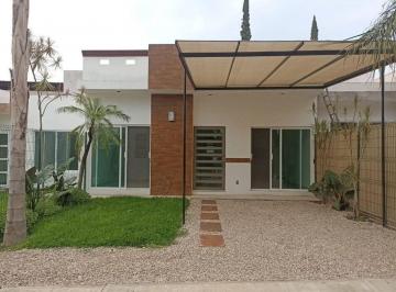 Casa · 85m² · 2 Recámaras · 2 Estacionamientos · Casa - Cuautla