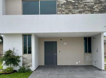 Casa en condominio de 4 habitaciones, Zapopan · Casa de Venta en Soare 2, Solares