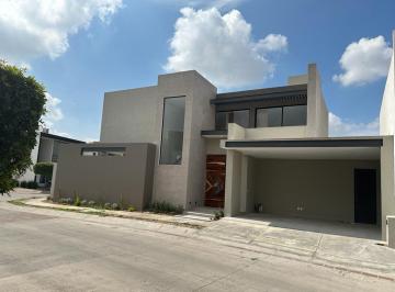 Casa de 4 habitaciones, León · Casa en Renta en Lomas Punta del Este