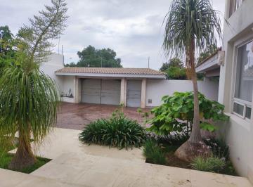 Casa de 4 habitaciones, León · Casa en Venta de Tres Niveles en Cumbres del Campestre
