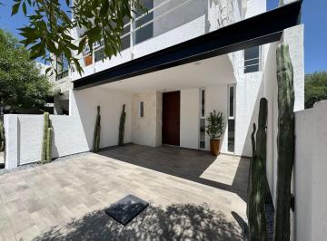 Casa en condominio de 3 habitaciones, Corregidora · Casa en Venta en Pedregal de Schoenstatt