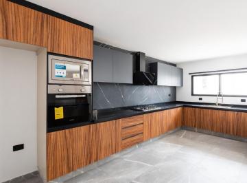 Casa · 365m² · 4 Recámaras · 2 Estacionamientos · Casa en Venta, Lomas de Angelopolis, Parque Tlaxcala, Recamara en Planta Baja