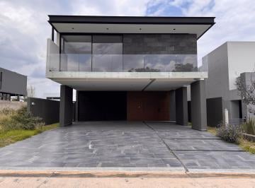 Casa de 3 habitaciones, León · Casa en Venta El Molino Residencial Leon Gto Zona Norte. con Amplia Terraza y Zonas Verdes.