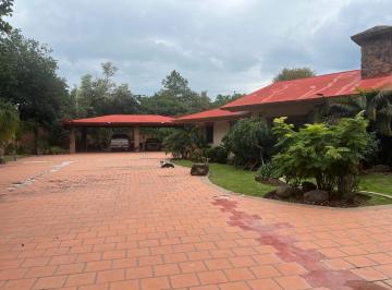 Casa de 3 habitaciones, León · Venta de Casa en El Alamo