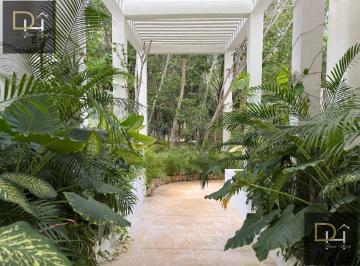 Departamento · 158m² · 3 Recámaras · 2 Estacionamientos · ¡Bonito PH de un Nivel en Aqua Vivant!