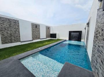 Casa · 195m² · 4 Recámaras · 2 Estacionamientos · Casa - Cuautla