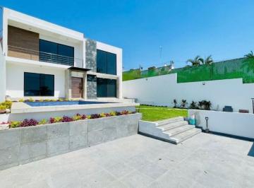 Casa · 310m² · 4 Recámaras · 2 Estacionamientos · Casa - Burgos
