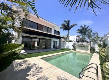 Casa · 369m² · 4 Recámaras · 3 Estacionamientos · Casa en Paraíso Country Club