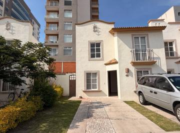 Casa en condominio · 140m² · 3 Recámaras · 3 Estacionamientos · PH - Residencial El Refugio