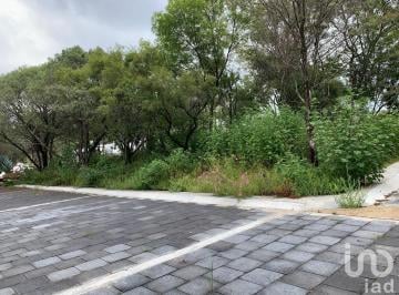 Terreno / Lote · 262m² · Terreno en Venta en Esquina en El Mirador La Calera