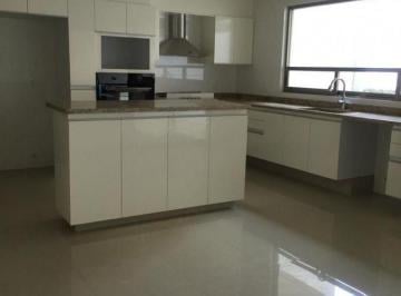 Casa · 600m² · 4 Recámaras · 4 Estacionamientos · Estrena Residencia en 6ta Seccion de Lomas Verdes!