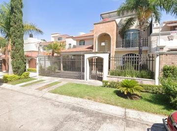 Casa de 4 habitaciones, Zapopan · ! Casa en Venta en Frac Bugambilias Zapopan Jalisco! Propiedad en Remate Hipotecario