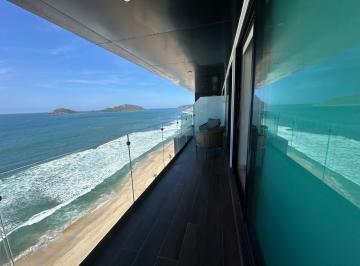 Departamento de 2 habitaciones, Mazatlán · Departamento en Venta en El Malecon de Mazatlan de Dos Recamaras Amueblado, Equipado y Frente Al Mar