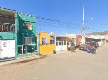 Casa de 2 habitaciones, Tlajomulco de Zúñiga · Casa en Valle de Los Castaños, Tlajomulco de Zuñiga, Jal. (Zg)