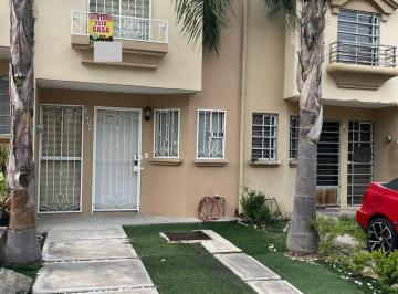 Casa de 3 habitaciones, Zapopan · Casa en Venta en Loma del Bosque en Zapopan