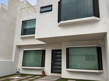 Casa en condominio de 4 habitaciones, Querétaro · Casa en Renta en Lucepolis Coto Club en Milenio III. Queretaro
