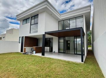 Casa de 4 habitaciones, León · Casa en Venta en Jardines del Campestre León Guanajuato