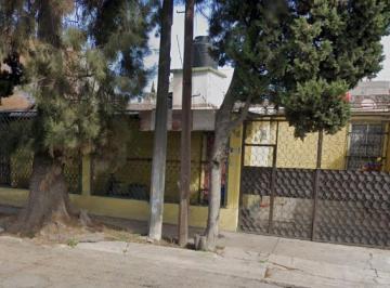 Casa de 3 habitaciones, Ecatepec de Morelos · Casa en Venta, Col. Izcalli Jardines, Ecatepec de Morelos, Estado de México.