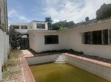 Casa de 4 habitaciones, Cuernavaca · Casa en Venta Para Remodelar Y/o Bodega en Renta, Acapatzingo Cuernavaca.
