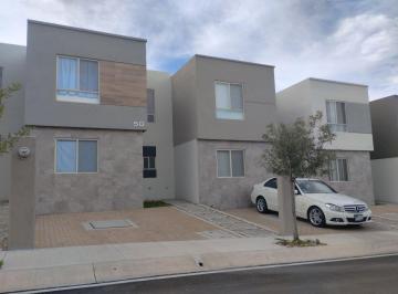 Casa de 2 habitaciones Venta MN 1,500,000 · Casa en Venta Seminueva a 15 Min de Centro Sur con Terreno de 90 m Cohcera Para 2 Autos y Cisterna