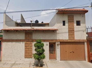 Casa de 4 habitaciones, Gustavo A. Madero · Bonita Casa en Una Exelente Ubicacion Cerca de Escuelas Parques y Hospitales