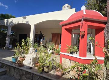 Casa de 3 habitaciones, Izamal · Casa con Jardín Frutal y Gran Terreno en Izamal ¡Acepta Bitcoin!