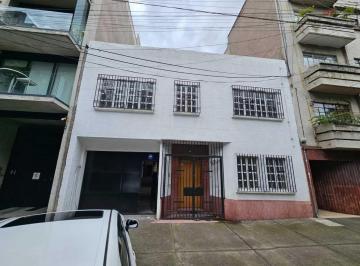 Casa · 340m² · 6 Recámaras · 5 Estacionamientos · 🏢 Gran Oportunidad de Renta – Inmueble Ideal Para Oficinas, Consultorios, Etc