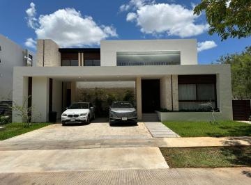 Casa de 4 habitaciones, Mérida · Casa de Lujo en Cabo Norte – 4 Recámaras, 5 Baños, Piscina Privada y Casa Club