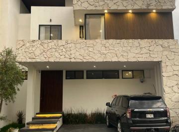 Casa · 475m² · 3 Recámaras · 2 Estacionamientos · Casa en Condominio Loretta