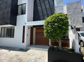 Casa en condominio de 4 habitaciones, Alvaro Obregón · Casa en Venta en Condominio en Desierto de Los Leones Parte Baja