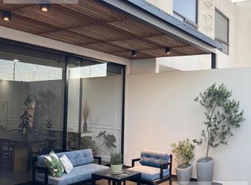 Casa · 217m² · 3 Recámaras · 2 Estacionamientos · Casa - Fraccionamiento Zibatá