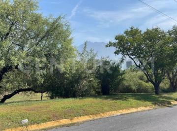 Terreno / Lote · 851m² · Terreno en Venta en Col. Hacienda Los Encinos en Valle Alto