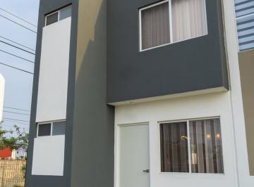 Casa · 82m² · 3 Recámaras · 1 Estacionamiento · Casa en Tejería