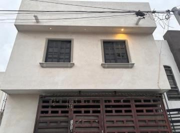 Casa · 152m² · 3 Recámaras · 2 Estacionamientos · Casa en Real del Valle