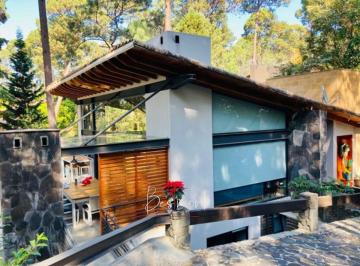43f85c5b3261e8ac560baf0abac0342d0f2798f15b2c0700d62cdd6588a2340e · Venta de Hermosa Casa en Valle de Bravo - Avándaro