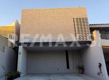 Casa de 3 habitaciones, El Marqués · Venta Casa El Mayorazgo
