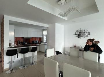 Casa · 445m² · Venta de Casa en Valle Esmeralda