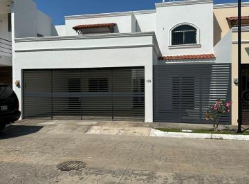 Casa de 3 habitaciones, Centro · Bonita Casa en Renta Zona Deportiva