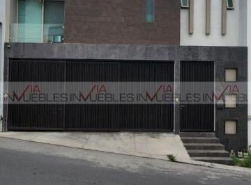 Casa · 390m² · 3 Recámaras · 2 Estacionamientos · Casa en Venta en Cumbres Elite