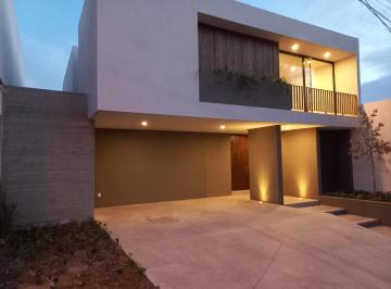 Casa · 257m² · 3 Recámaras · 2 Estacionamientos · Casa Nueva en Gran Jardin