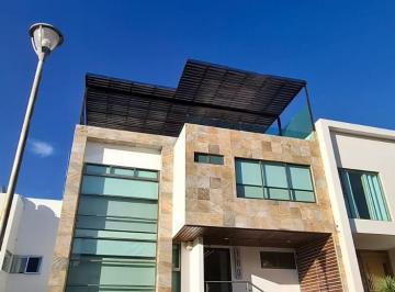 Casa de 4 habitaciones, Pachuca · Casa en Venta en Zona Plateada, Pachuca | 4 Recámaras | Roof Garden | Jacuzzi