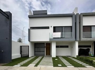 Casa · 176m² · 4 Recámaras · Casa en Triventi