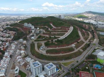 Terreno / Lote , San Pedro Tlaquepaque · Terreno Panorámico en Venta Distrito Paisajes
