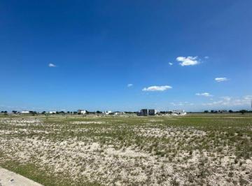 230d81c83c3586b8eb086a755d8dd0d5ba6213f3114ff61cc0007de8d49b5694 · Terreno en Venta – Las Aves Residencial Golf Resort