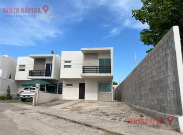 Casa · 107m² · 3 Recámaras · 2 Estacionamientos · Casa en Fraccionamiento Valle Alto