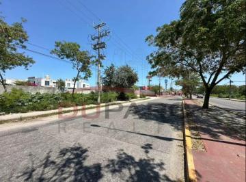 Terreno / Lote , Carmen · Terreno Comercial de 500 m². Av Central