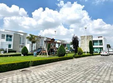 Casa de 4 habitaciones, Metepec · Casa en Venta Residencial Bosques de Ciruelos Metepec