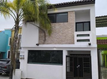 Casa · 156m² · 3 Recámaras · 1 Estacionamiento · Mmc Casa en Venta en Valle de Los Nogales en Apodaca en Nuevo Leon