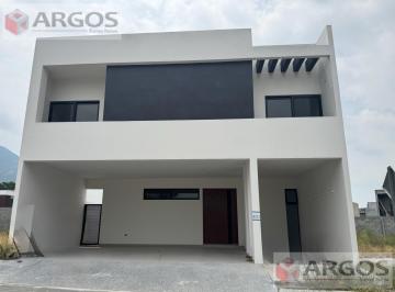 Casa · 403m² · 4 Recámaras · 2 Estacionamientos · Casa en Venta Zona Uro