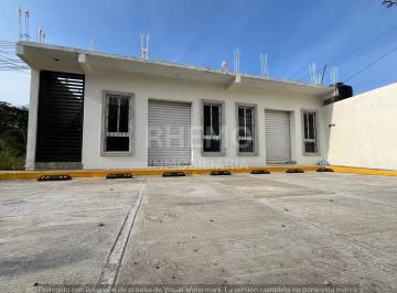 Local comercial · 40m² · 1 Estacionamiento · Local en Renta en Tenechaco Infonavit, Tuxpan, Ver.